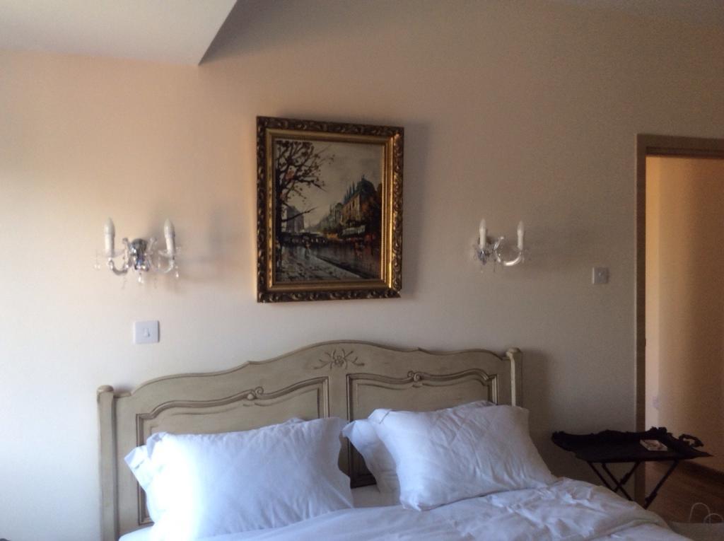 The Central Suites Nicosia Room photo