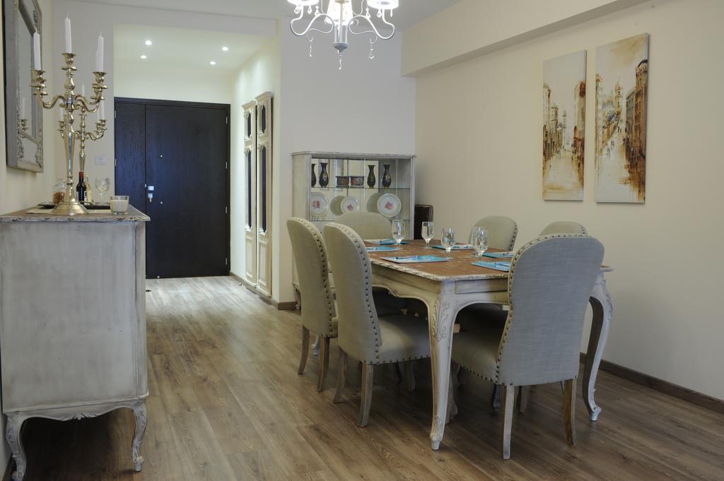 The Central Suites Nicosia Room photo
