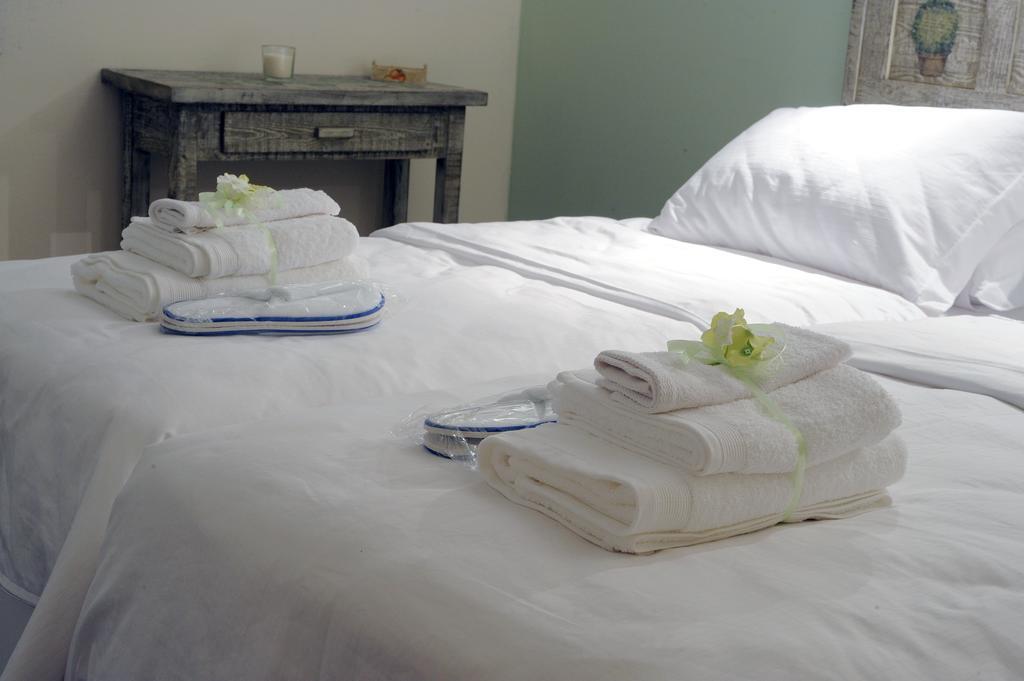 The Central Suites Nicosia Room photo